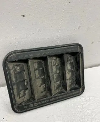 BMW 2 F46 Quarter panel pressure vent 9201647