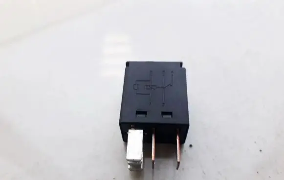 Ford Focus Other relay V23074