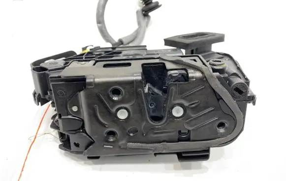 Skoda Karoq Rear door lock 5TA839016D