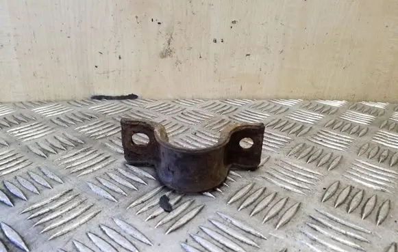 Mitsubishi Pajero Sway bar bush bracket, rear 