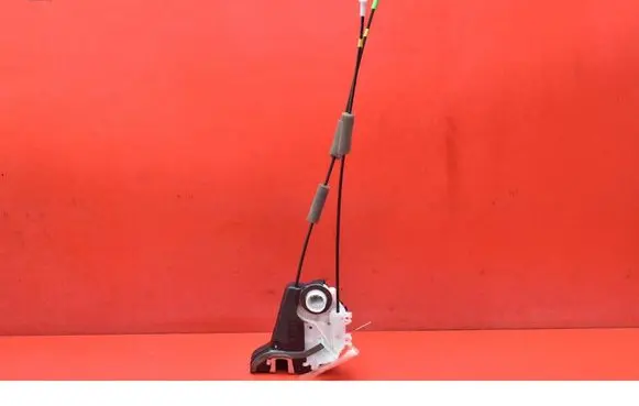 Toyota Yaris Rear door lock M7314480