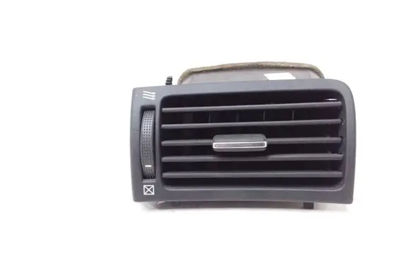 Toyota Avensis T250 Dashboard side air vent grill/cover trim 