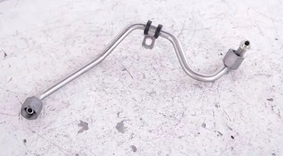 Volkswagen Tiguan Fuel line pipe 05E130241C