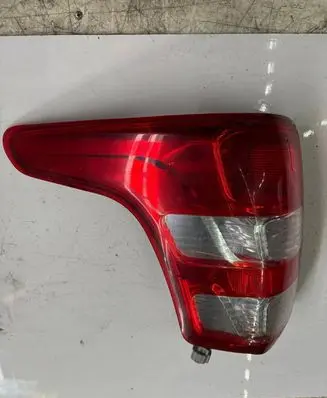 Mitsubishi L200 Rear/tail lights 8330A943