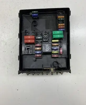 Volkswagen Touran I Fuse module 1K0937125A