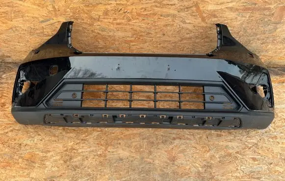 Volvo XC40 Front bumper 31690933 32136097 32136098