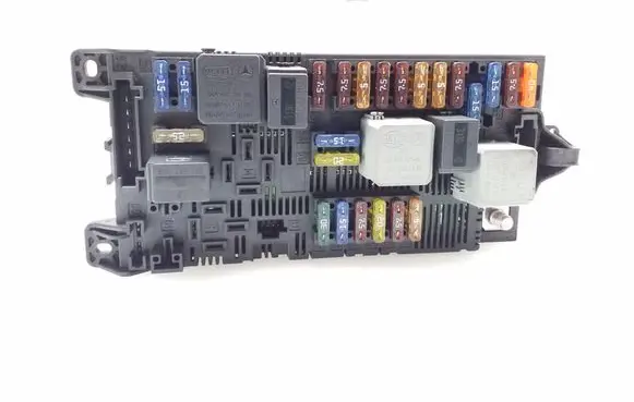 Mercedes-Benz E W211 Fuse module 2115453901