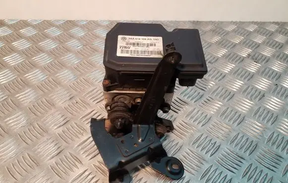 Volkswagen PASSAT B7 ABS Pump 3AA614109AG