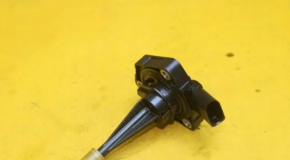Audi A6 C7 Oil pressure sensor 03C907660Q