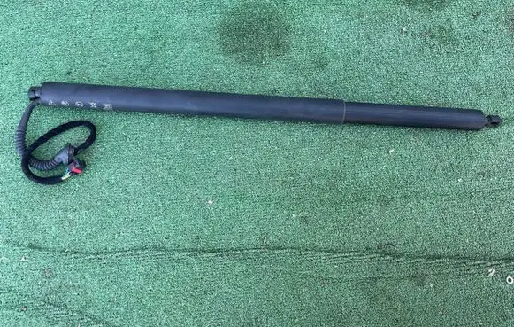 Audi A3 8Y Tailgate hydraulic set 8Y4827851F