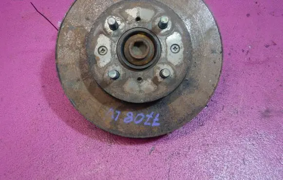 Honda Civic Front wheel hub spindle knuckle