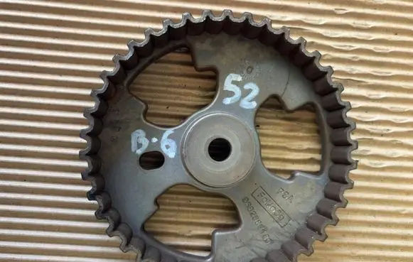 Ford Kuga II Camshaft pulley/ VANOS 9682583180