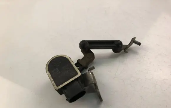 BMW 1 F20 F21 Headlight level adjustment motor 6860843