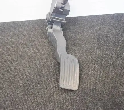 Nissan Juke I F15 Accelerator throttle pedal 180024DA0B10917A