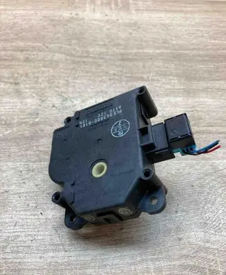 Toyota Prius (XW20) Air flap motor/actuator 0638000181 447012V