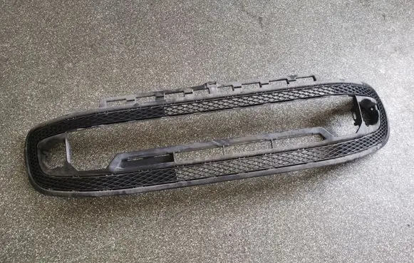 Volkswagen Up Front bumper upper radiator grill 1S0853677E