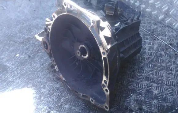 Ford Mondeo MK II Manual 5 speed gearbox 97z17f096daaa 97z1-7f096da-aa
