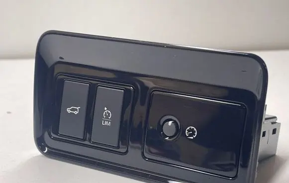 Jaguar F-Pace A set of switches KK8311654BA 19011001 27928567