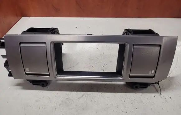 Jaguar XF Dash center air vent grill 8X2319K617AH 8X2319K617BH