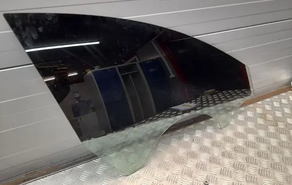 Audi A7 S7 4G Front door window glass four-door 43R00083