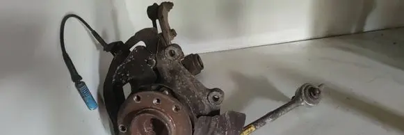 BMW 5 E39 Front wheel hub