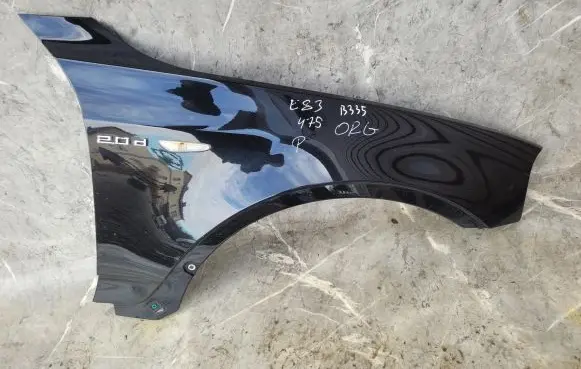 BMW X3 E83 Fender
