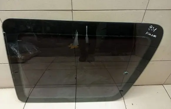 Chrysler Voyager Rear side window 43R001050