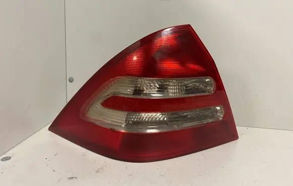 Mercedes-Benz C W203 Rear/tail lights ULO3311 ULO3311L