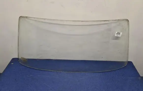 Fiat 126 Front windscreen/windshield window 