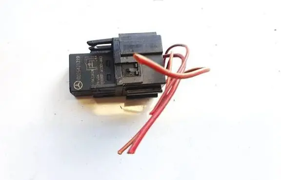Mercedes-Benz E W211 Other relay 0025421219