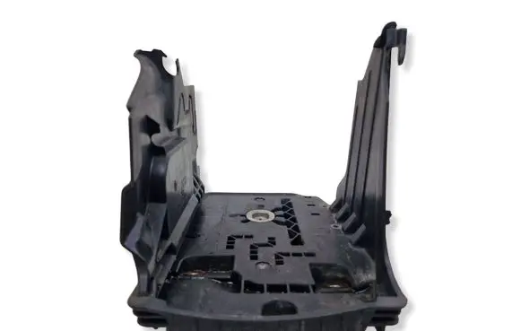 Land Rover Discovery Sport Battery tray AG9N10723AC 31299569