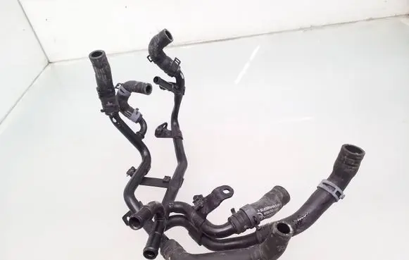 Audi A4 S4 B9 Engine coolant pipe/hose 04l122157cc