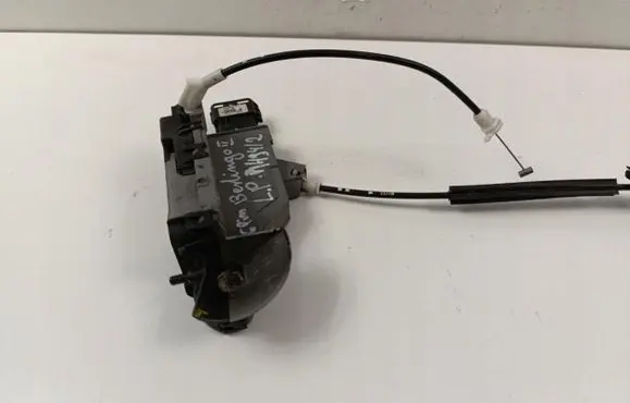 Peugeot Partner Front door lock