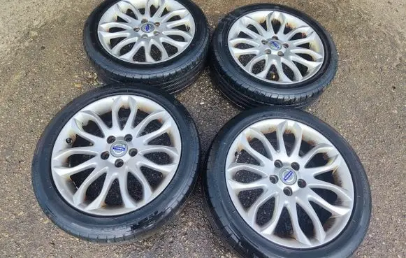 Volvo V50 R17 alloy rim 30647837