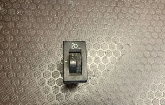 Hyundai Terracan Headlight level height control switch 751U00080 211000245