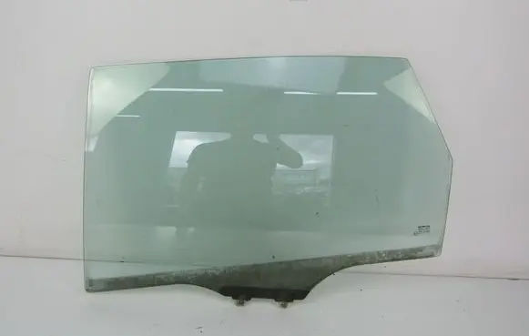 Honda Civic Rear door window glass 