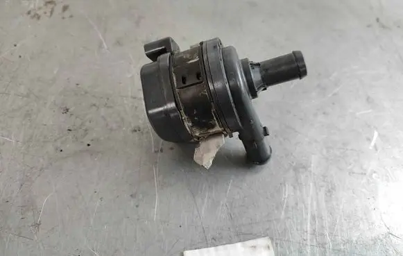 Volvo XC60 Electric auxiliary coolant/water pump 31493259