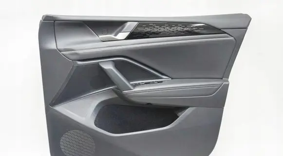 Volkswagen Tiguan Front door card panel trim 571867012
