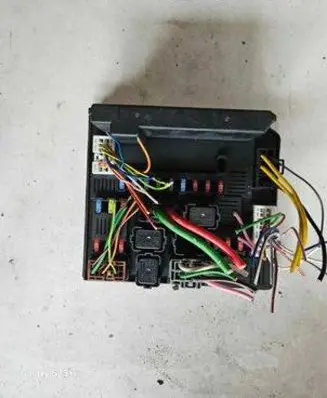 Nissan Qashqai Fuse module 284B7JD00B