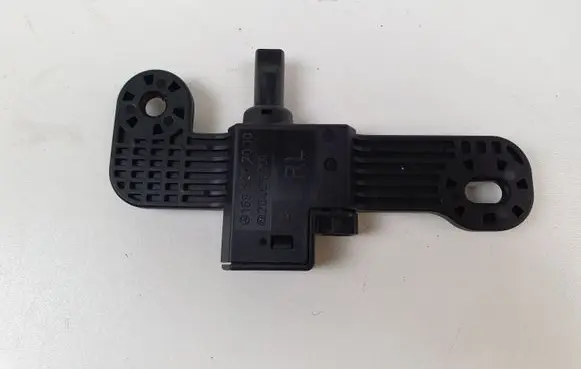 Mercedes-Benz B W245 Seat pressure sensor 1698207010