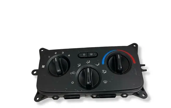 Jeep Cherokee III KJ Climate control unit P55037533AG 27JUL05 1B1C300205