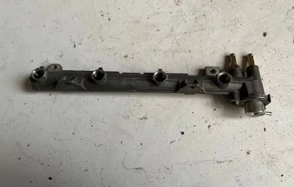 Volkswagen Golf IV Fuel main line pipe 036133319B 036133035A