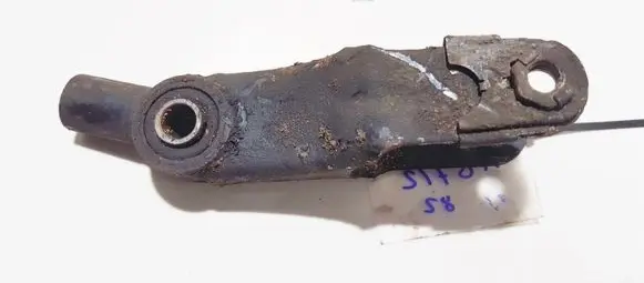 Peugeot 807 Engine mount bracket