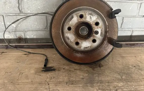 BMW 2 F22 F23 Rear wheel hub 091213N