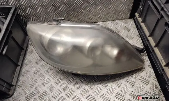 Volkswagen Touran II Headlight/headlamp 5M1941006B