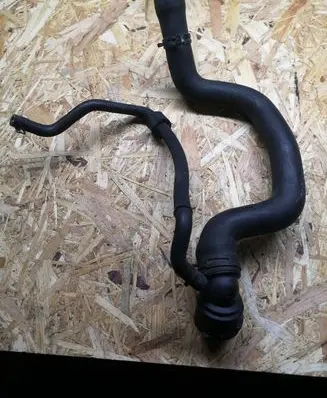 Volkswagen Touran I Engine coolant pipe/hose 6Q0122291E C1H62302
