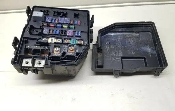 Honda Civic Fuse box set 002541060321