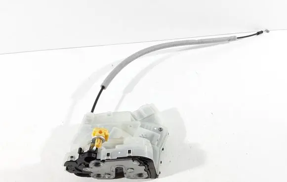 MG ZS Front door lock 10375872