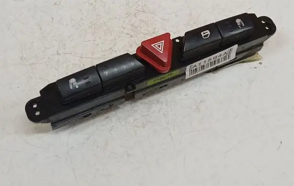 KIA Ceed Hazard light switch 937001H000