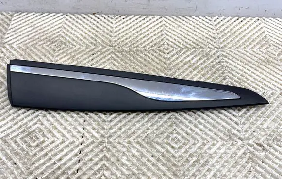 Renault Clio IV Rear door trim (molding) 828762614R